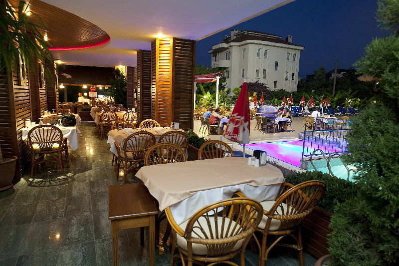 Apart Otel Candan 4*